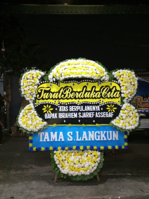 Papan Bunga Duka di Prenggan
